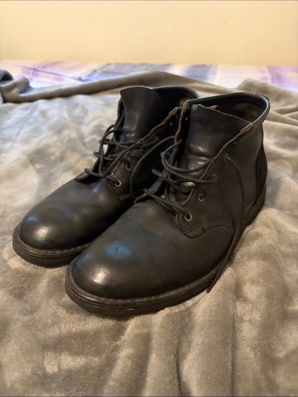 Danner Forest heights II black. Made in USA. Vibram.